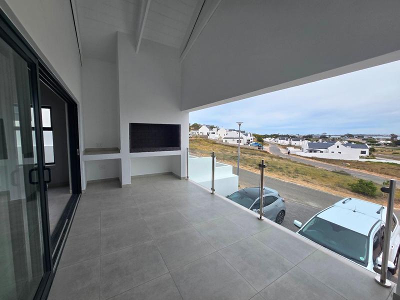 4 Bedroom Property for Sale in Da Gama Bay Western Cape